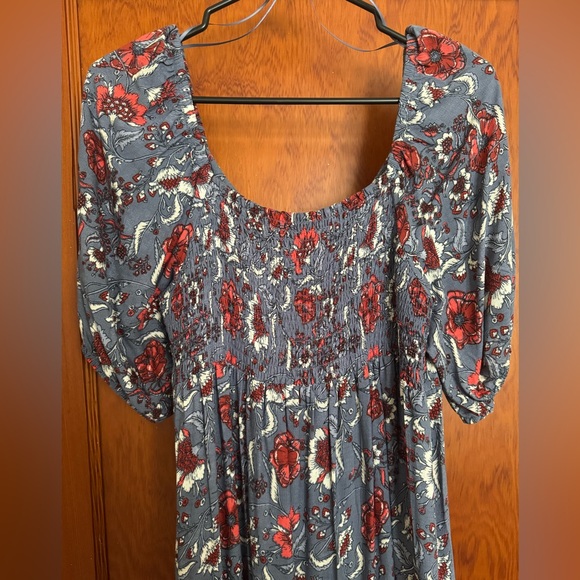 Knox Rose Women's Floral Blouse - Gray and Red - Picture 3 of 6